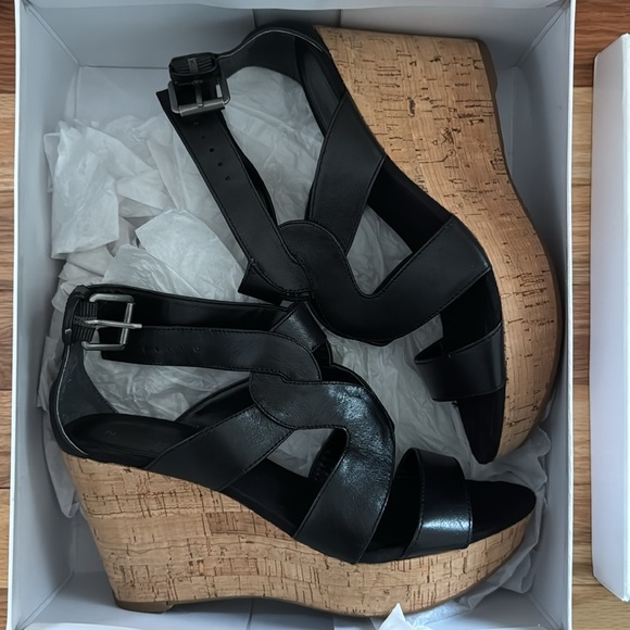Nine West Black Wedges- Size 7.5 - Picture 2 of 4